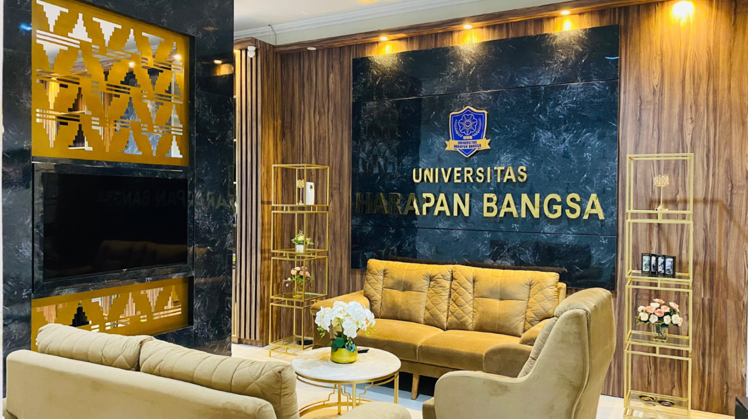 Ruang Rektor UHB