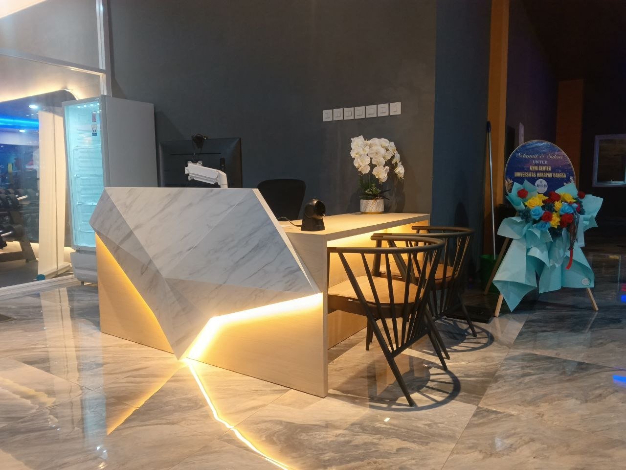 Meja Receptionist Sky GYM